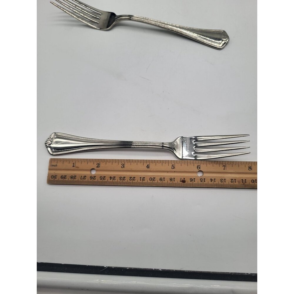 Reed & Barton Select HADLEY Stainless Steel 18/10 Set of 2 Dinner Forks - Picture 5 of 5